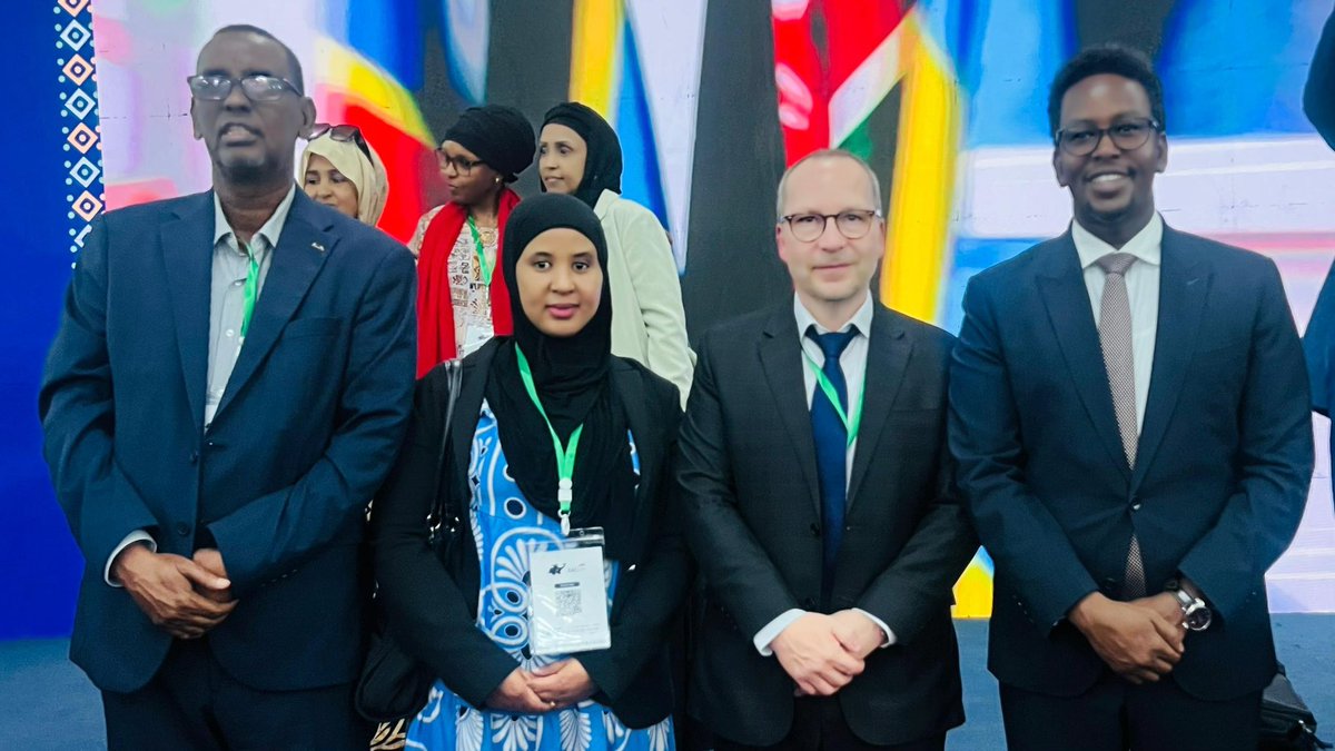najuumy's tweet photo. Grateful for the opportunity to participate in the Second East African Community Conference held in Mogadishu, It was a great platform for sharing ideas and strengthening regional collaboration across various sectors bringing together educators,companies, investors, and officials https://t.co/hFSPlbIqqU