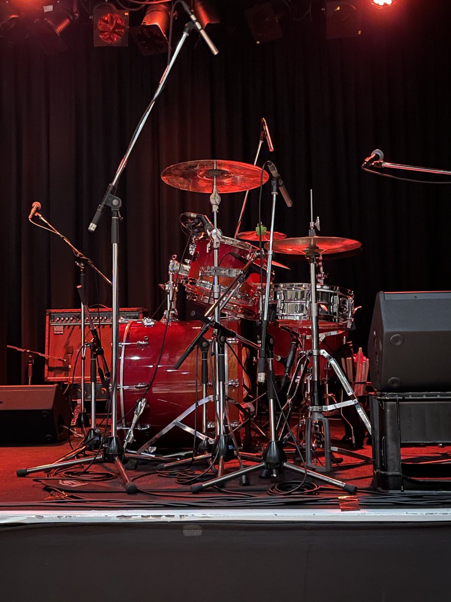 mso_hsm's tweet image. #ドラムの日
そして今夜は
ネイバーズのライブ！😄🙌
#COMPASS
#FancyWall
#NeighborsComplain