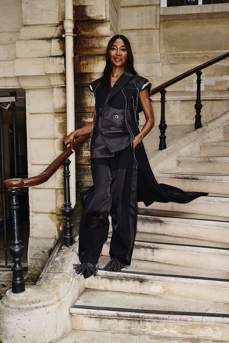 Sacai SS26 Fashion Show Paris Backstage sonnyphotos.com/2025/10/sacai-…