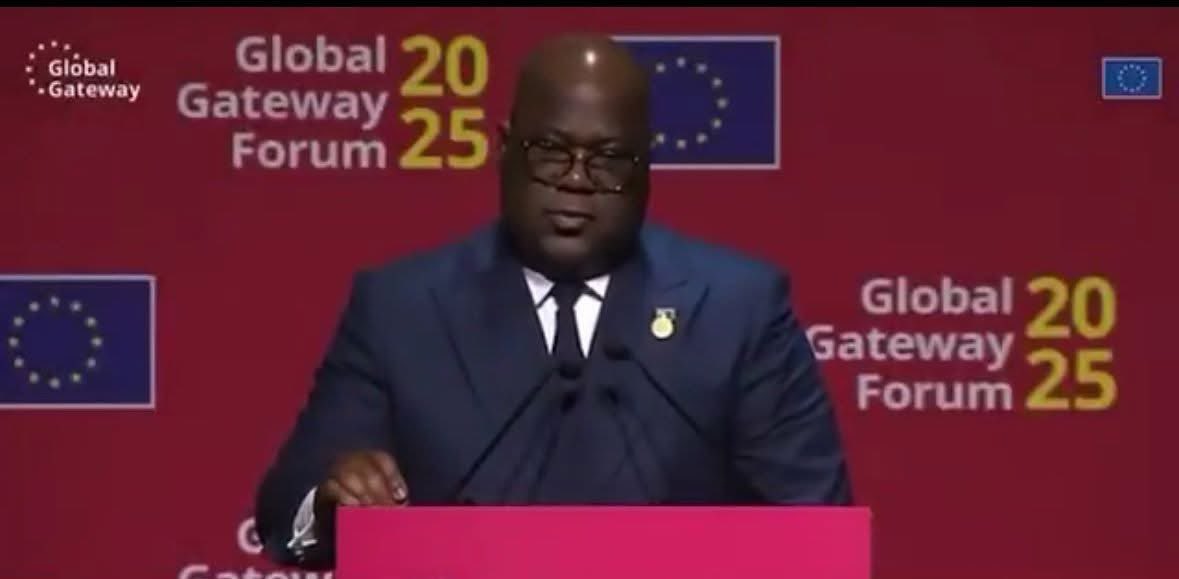 dieumercikalal2's tweet photo. je salue la détermination et l'amour du pays dont le chef fait preuve envers le monde. Depuis longtemps, le chef de l'État a toujours souhaité promouvoir la paix. Il a toujours déclaré , Je ne négocie pas avec les patins mais avec leur chef, Kagame. https://t.co/nuM1uvyVUy