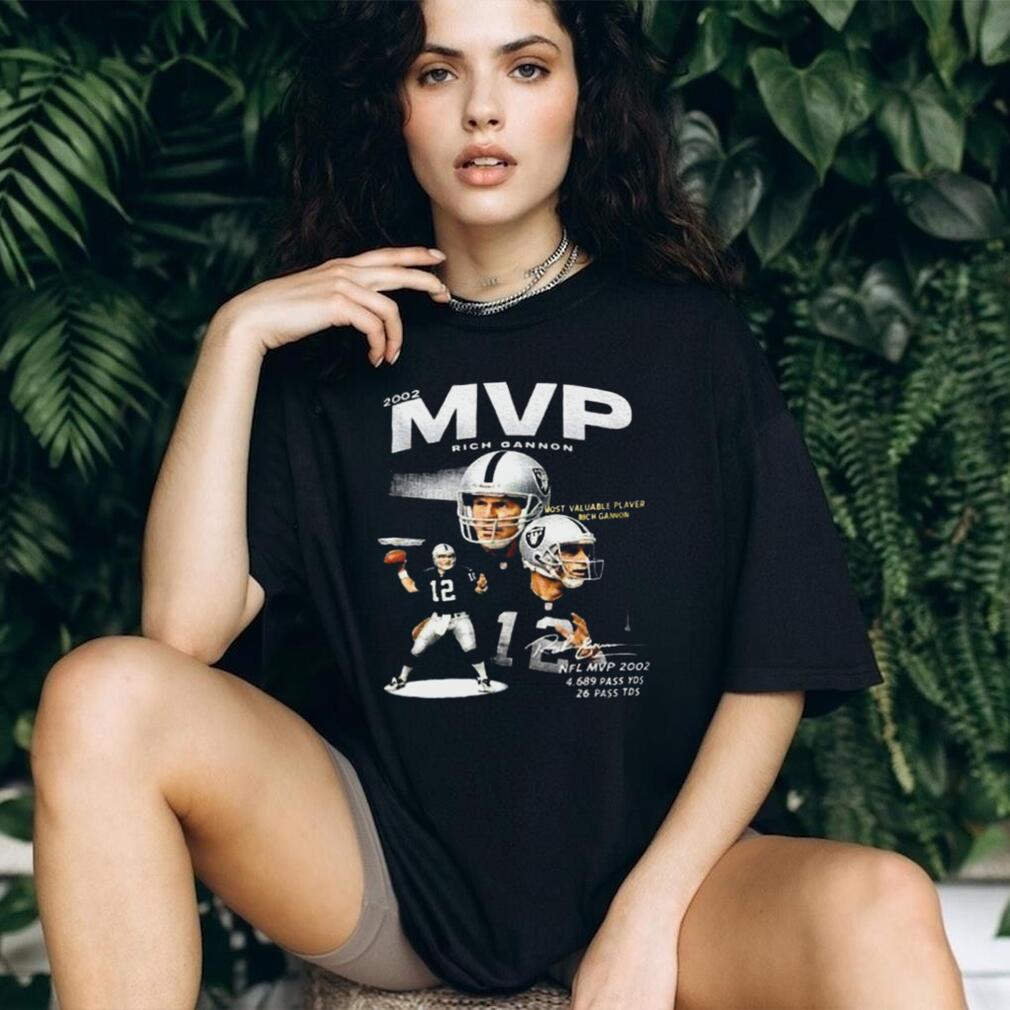 thehuntshirt's tweet image. Jackson Powers Johnson wears Rich Gannon MVP 2002 Shirt. A cool throwback fan shirt! #JacksonPowersJohnson #RichGannon #NFLThrowback limotees.com/products/jacks…
