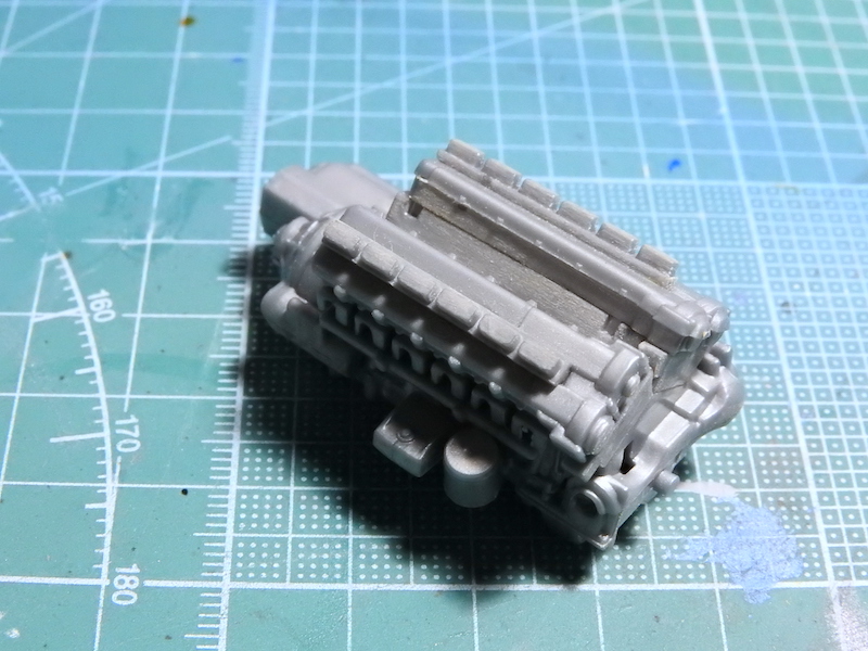 MokeiYamaneko's tweet image. 夕方、気分転換にEB110のエンジンを組み立て。
とにかくダボが全く信用出来ないので、思い切ってダボを削り飛ばしてから其々のパーツを入念に組み合わせて行った。序でにダルいモールドも立たせてエッジを強調。

まだまだ先は長いぞ、こりゃ…。

#monogram
#プラモデル