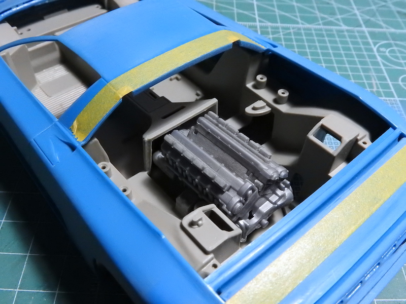 MokeiYamaneko's tweet image. 夕方、気分転換にEB110のエンジンを組み立て。
とにかくダボが全く信用出来ないので、思い切ってダボを削り飛ばしてから其々のパーツを入念に組み合わせて行った。序でにダルいモールドも立たせてエッジを強調。

まだまだ先は長いぞ、こりゃ…。

#monogram
#プラモデル