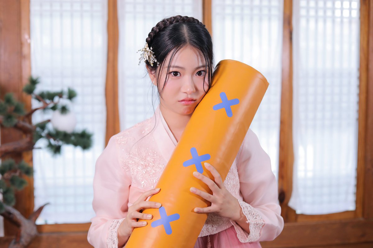 ablume pics (fan account) tweet media