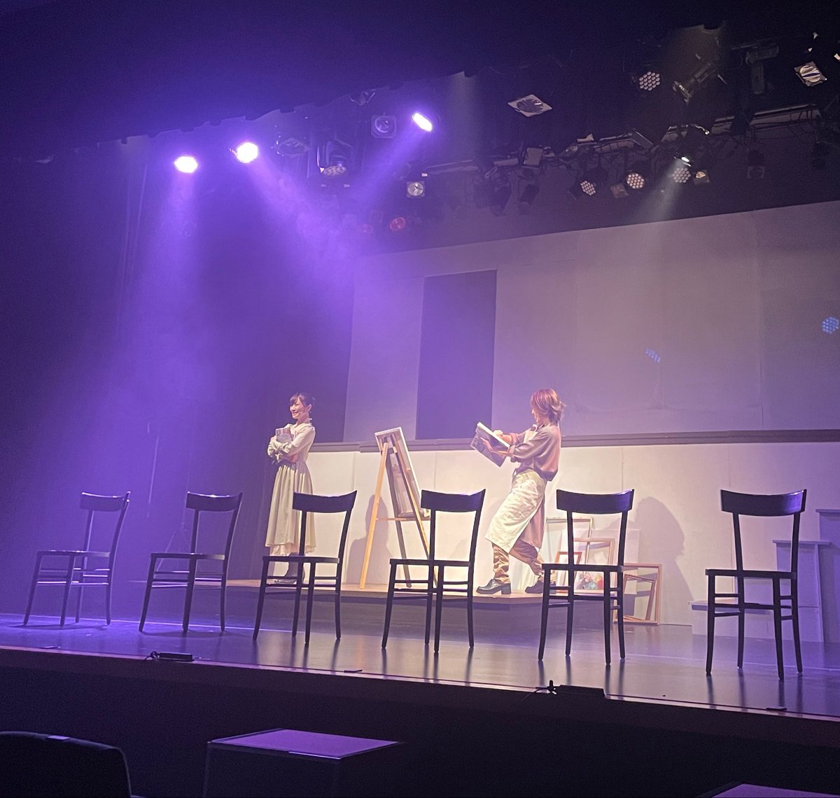 ★2025.10.10★
今日は朝から場当たり稽古です！
組み上がった舞台の立体感にドキドキですね。
この後ゲネプロまで張り切って参りますーっ！