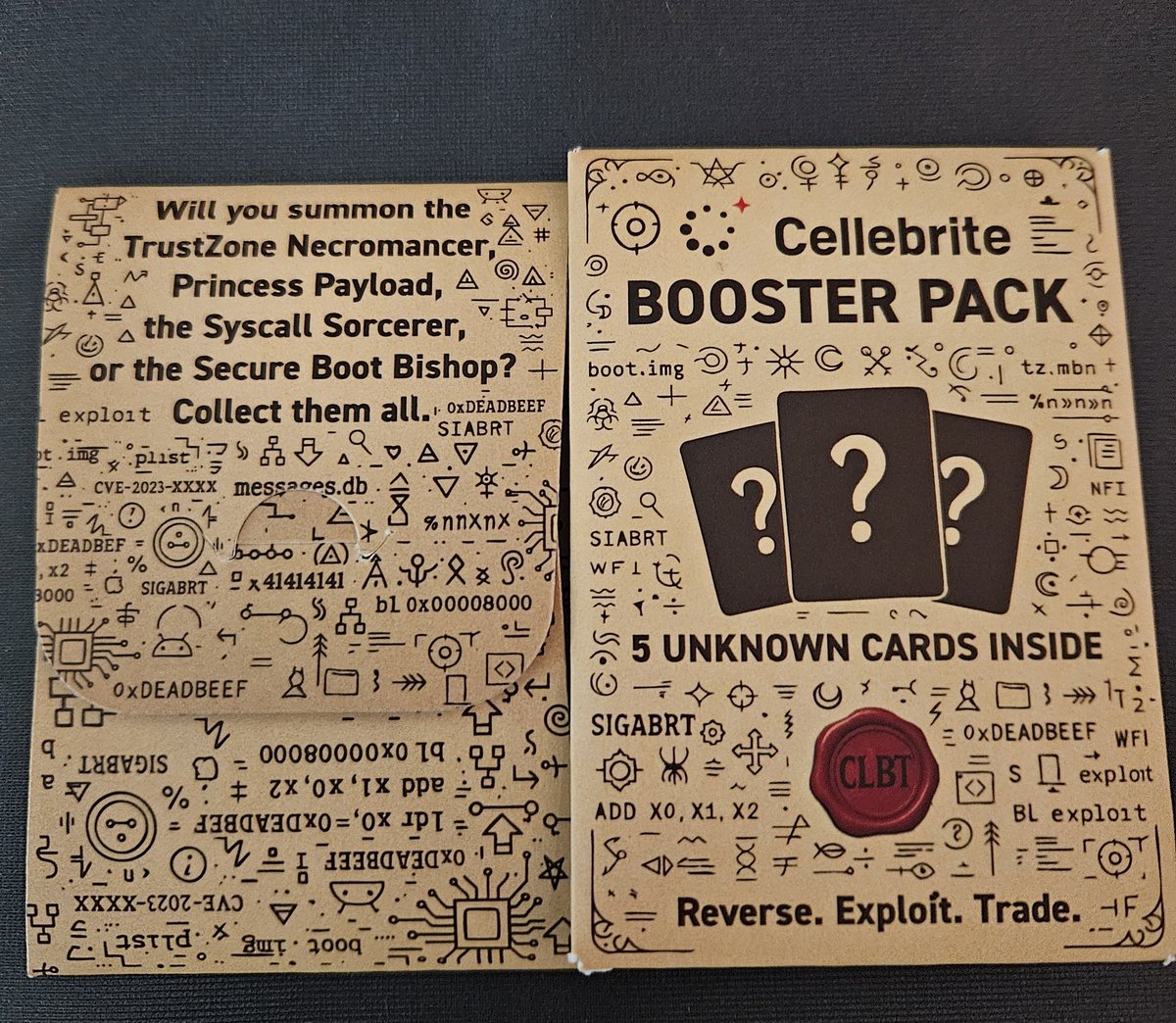 no weird usb cables at our <a href="/hexacon_fr/">Hexacon</a> booth this year but nice cards to collect ;)