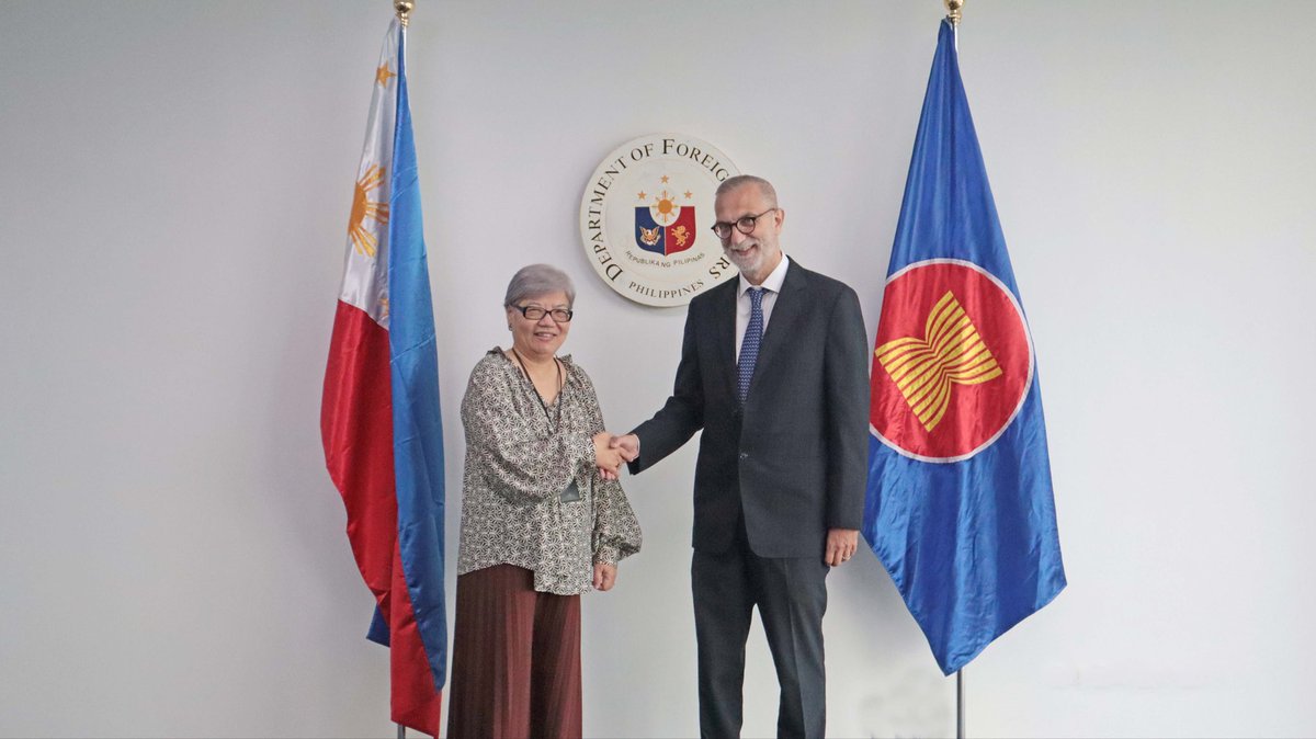 Italy in the Philippines tweet media