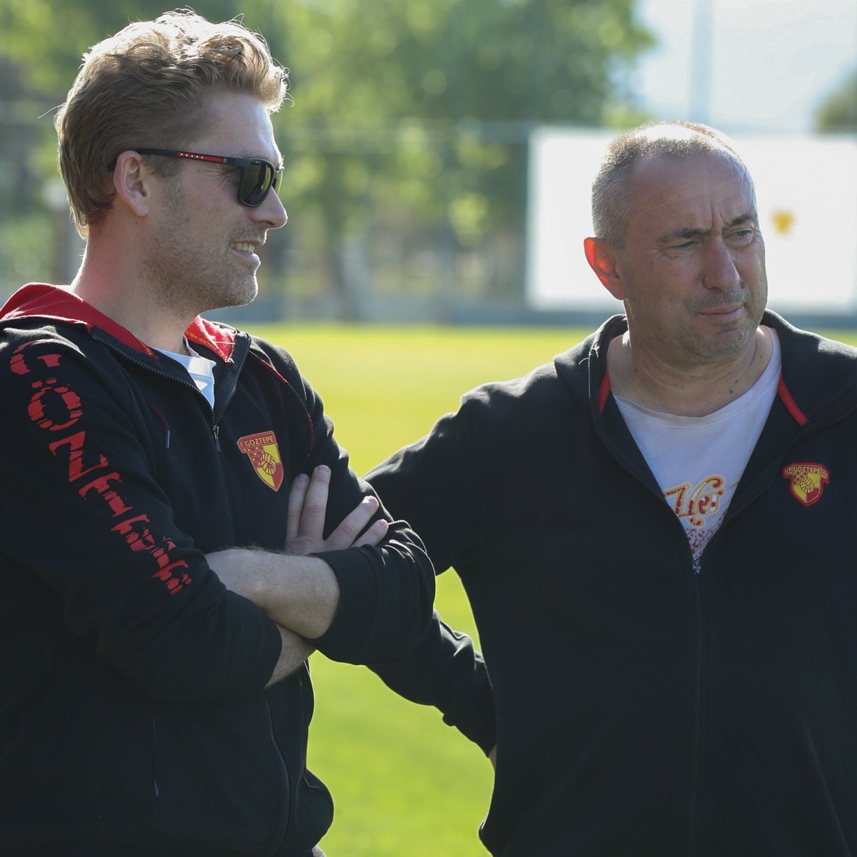 GÖZTEPE 2025/26 | Bilimsel Mr'ı 
Bu zinciri, tamamen <a href="/SportsBaseTR/">SportsBase Türkiye</a> fiziksel ve taktiksel veri setlerinden yola çıkarak hazırladım. 

Göztepe ekran başından nasıl görünüyor? 

Sayılara nasıl yansıyor? 

Raporlar ve rakamlar bize ne anlatıyor? 

Hepsinin cevabı ektedir.