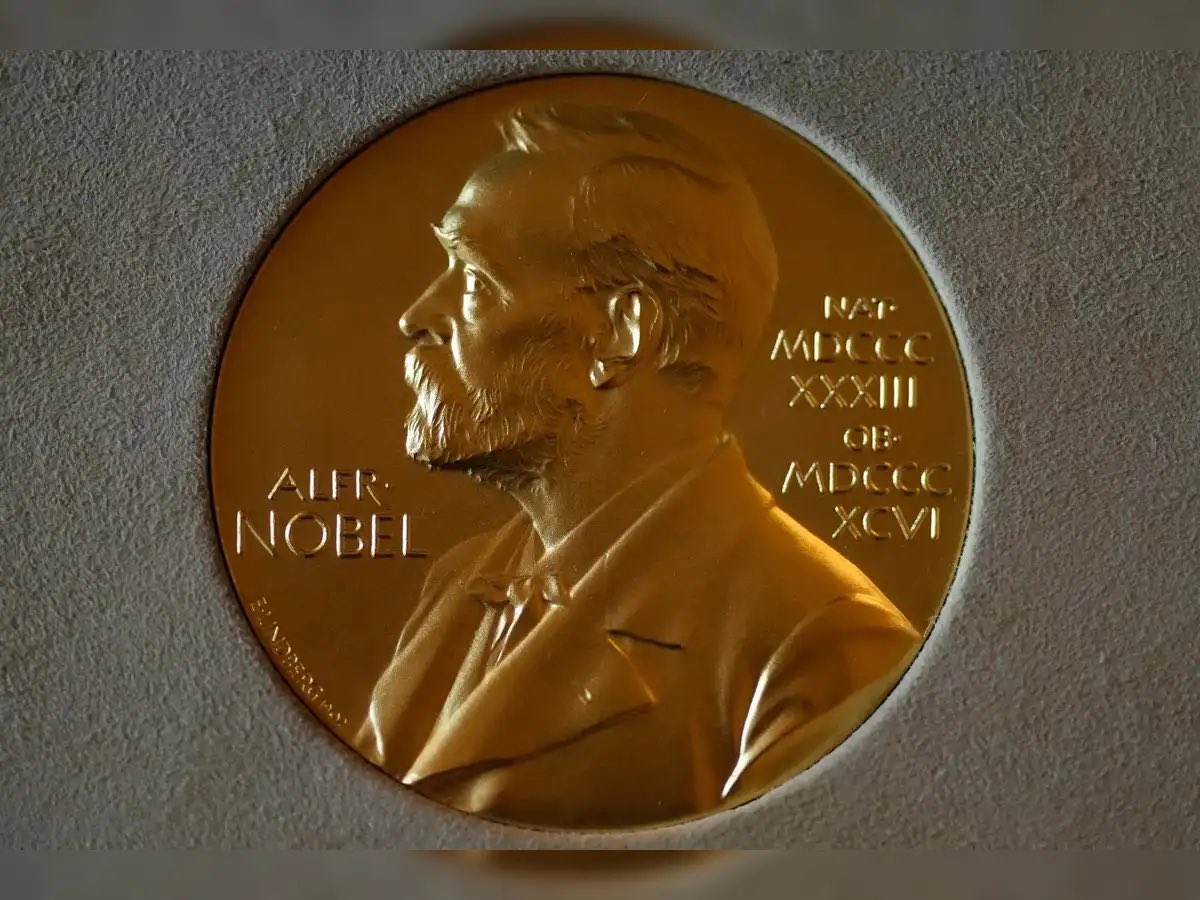 Who deserves Nobel Peace Prize??
#NobelPeacePrize #NobelPrize #เขมจิราต้องรอดseries