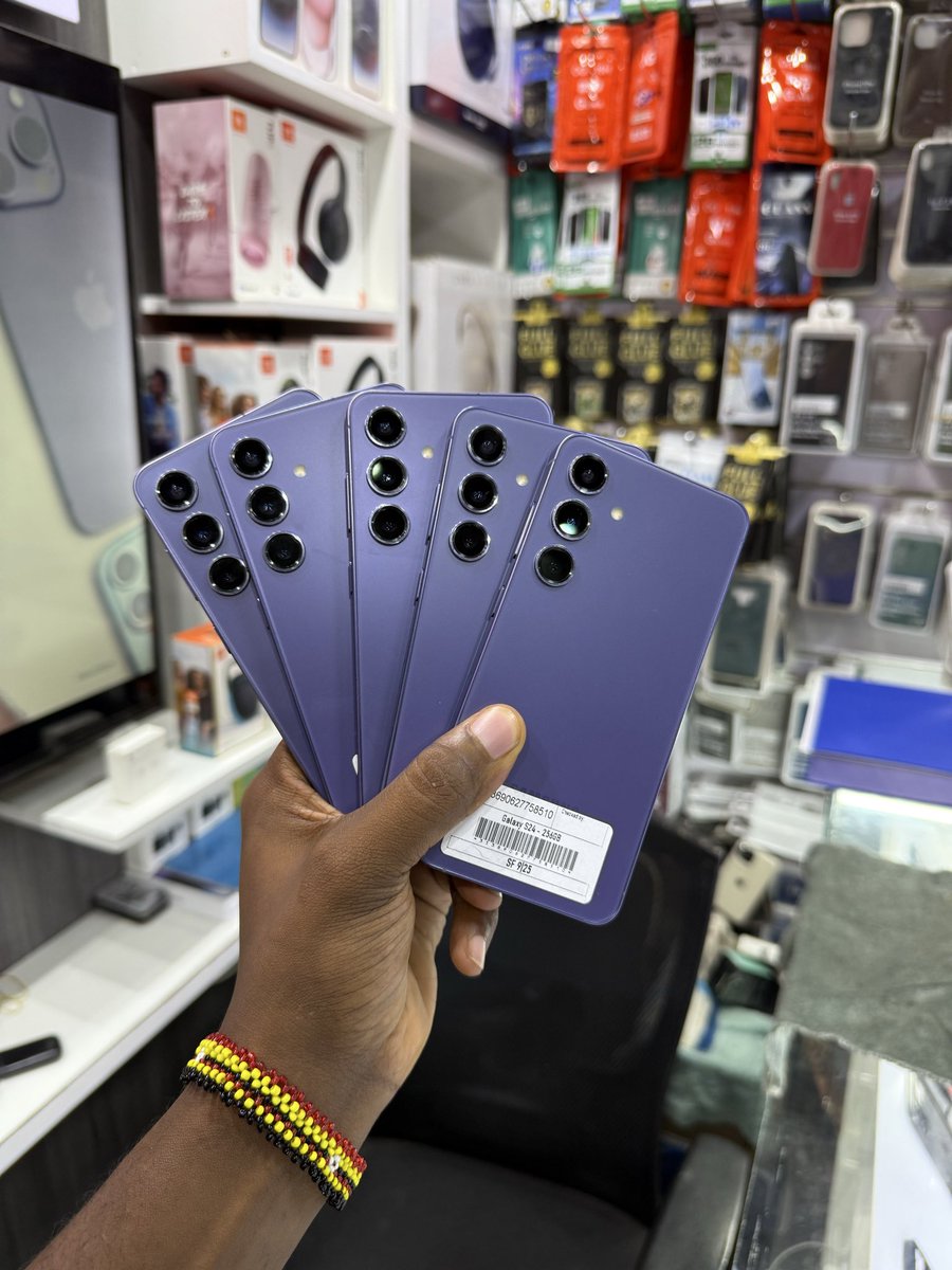 SMART_PHONES_UG's tweet image. Samsung Galaxy S24 5G 256GB Clean💯
Price -1,600,000/=
Primium Used Condition✅
Located at Koki Tower Level 5 Shop 543
📞0756301431
#trends #smartphonesuganda