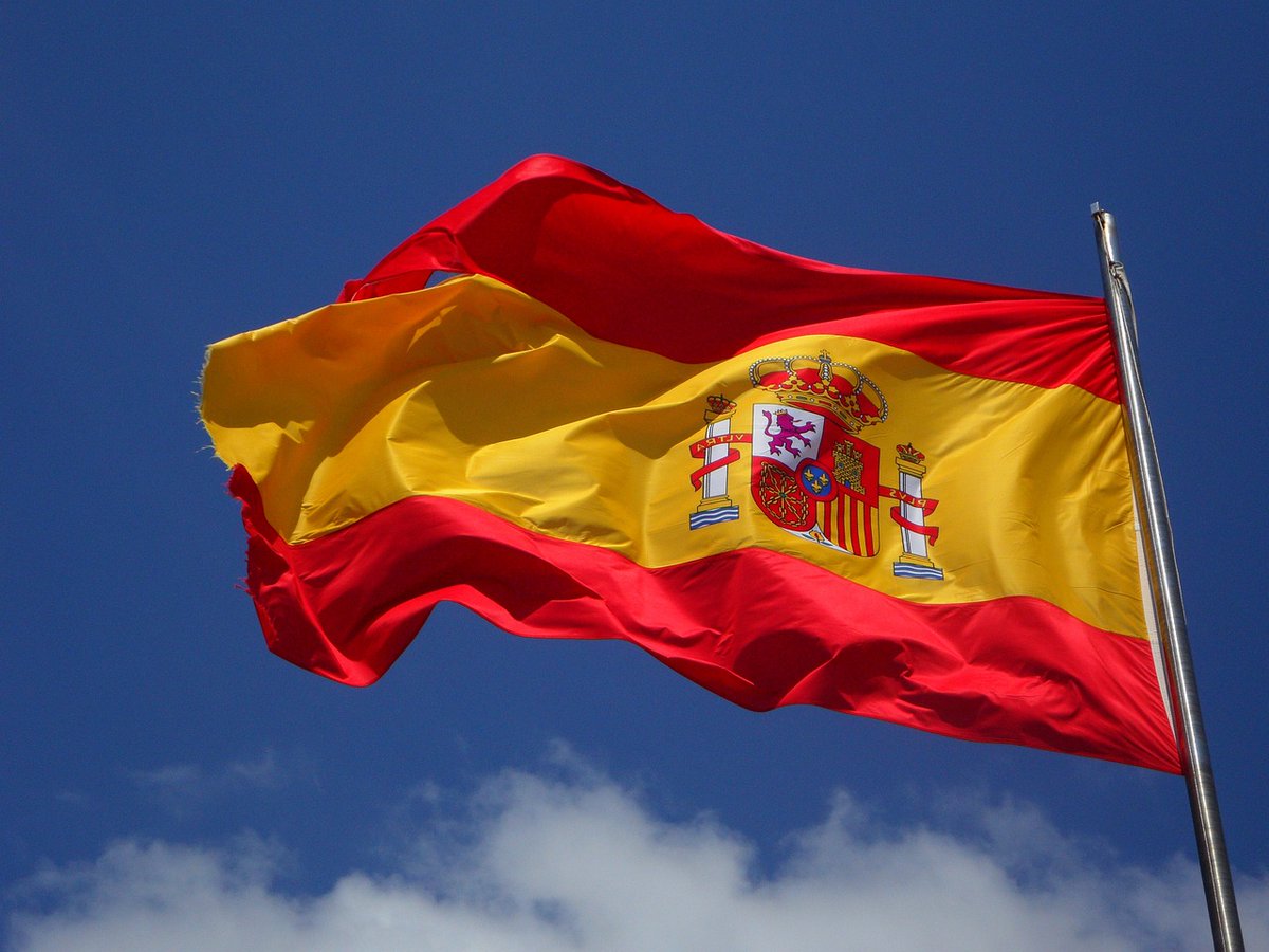 CSIFnacional's tweet image. Celebramos con orgullo el #DíadelaFiestaNacional por el trabajo de miles de empleados/as públicos que siempre están a nuestro lado en los momentos más difíciles. Ell@s son el alma de nuestras instituciones. Por eso debemos seguir reforzando nuestros servicios públicos.
➡️…