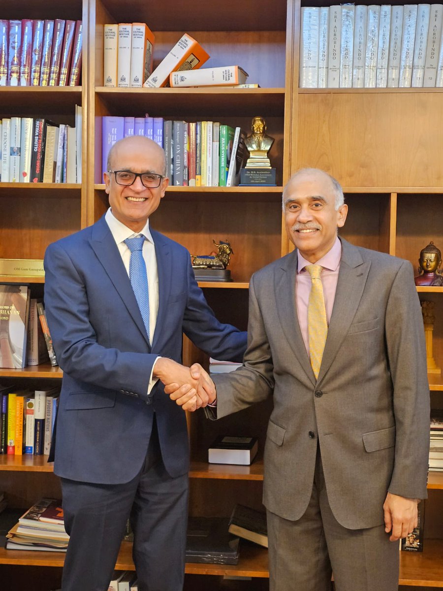 UNTechBank's tweet image. Our MD @deodat_maharaj met with Ambassador @AmbHarishP, 🇮🇳 PR of India to the UN, to explore collaboration opportunities.

With #India’s strong record of supporting developing countries &amp;amp; leveraging tech for transformation, we look forward to working together for #LDCs.…