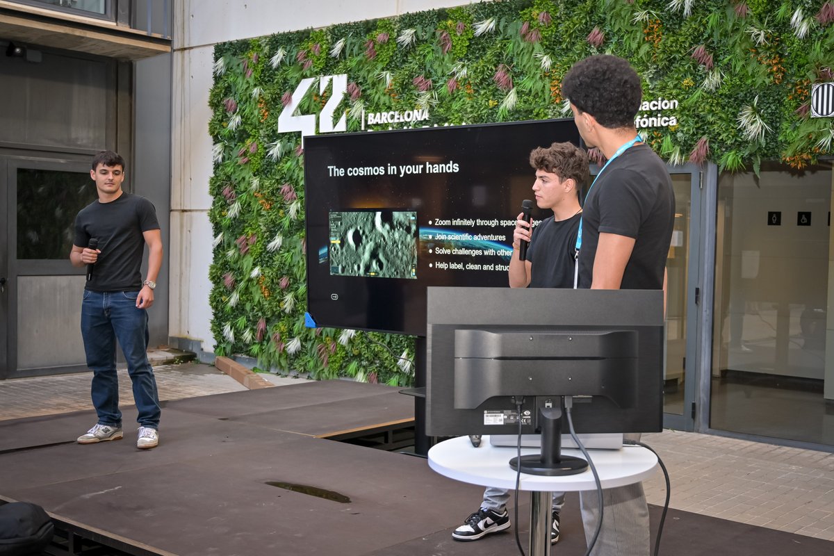 IEEC_space's tweet image. 🚀 We already know the two teams that will represent Barcelona at the international phase of the NASA International @SpaceApps Challenge!
🏆 #Sharkitects has developed a system based on satellite data and sensors to identify sharks, predict their feeding areas, and protect them,…