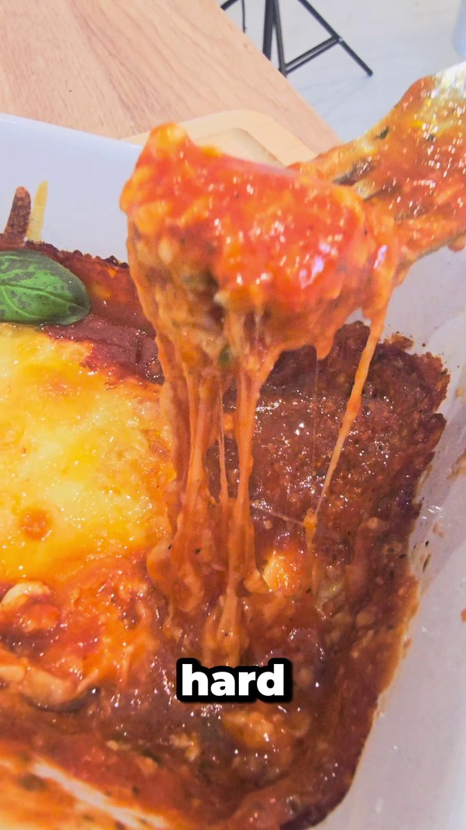 ChefBobbyCooks's tweet image. 🔥 Pizza cheese fondue that&apos;ll blow your mind! This melted masterpiece is comfort food heaven. Who&apos;s trying this tonight? 

Watch the full recipe: rfr.bz/t818da9

#CheeseRecipe #ComfortFood #PizzaHack #FoodieLife #CookingTips #ChefBobby