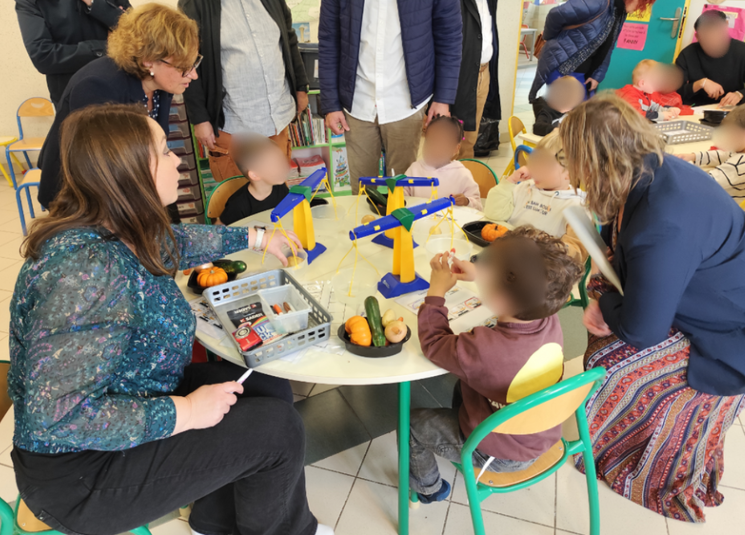 dsden45's tweet photo. 🔬Hier matin, madame Dautresme était à l’école des Goths à #Amilly à l’occasion de la #FêteDeLaScience !

Aux côtés du maire Gérard Dupaty, elle a pu découvrir les ateliers scientifiques menés avec curiosité et enthousiasme par les élèves.

@ac_orleanstours https://t.co/Lbhxbqc3m0