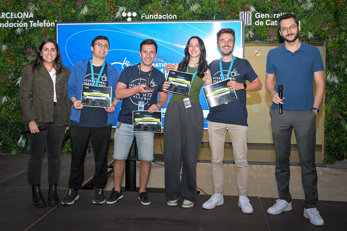 IEEC_space's tweet image. 🚀 Ja sabem els dos equips que representaran Barcelona a la fase internacional del NASA International @SpaceApps Challenge!
🏆 #Sharkitects ha desenvolupat un sistema basat en dades satel·litàries i sensors per identificar taurons, predir on s’alimenten i protegir-los,…