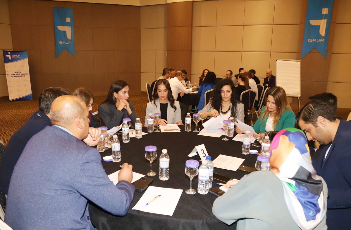 Konya Çalışma ve İş Kurumu İl Müdürlüğümüz tarafından “İstihdamda İz Bırakan İş Birliği Çalıştayı" gerçekleştirildi.
Çalıştaya, Konya İŞKUR İl Müdürülüğü personelimizin yanı sıra Konya İŞKUR İnsan Kaynakları Platformu üyesi firmalarda görev yapan insan kaynakları uzmanları