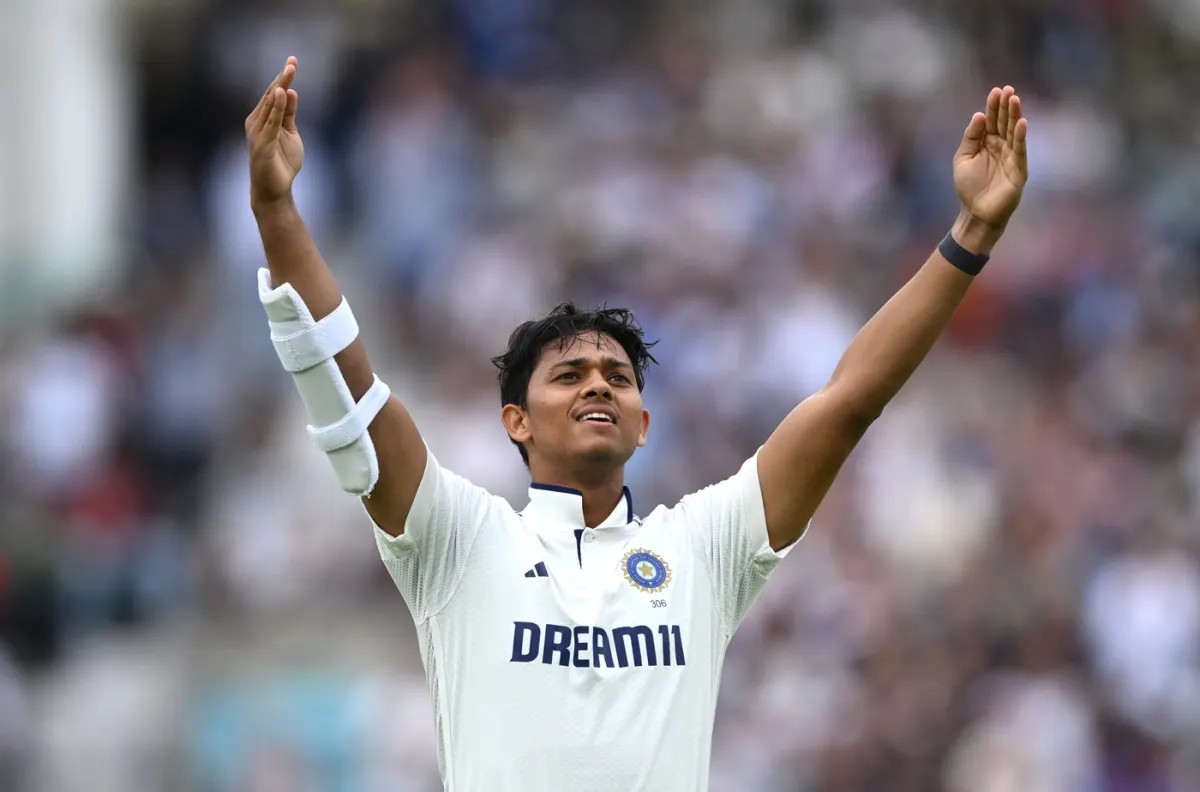 Only three men in the long history of Test cricket have scored more centuries than Yashasvi Jaiswal before turning 24.
Just pause for a second and let these names sink in :
Don Bradman: 12 centuries in 19 Tests
Sachin Tendulkar: 11 centuries in 53 Tests
Garry Sobers: 9 centuries