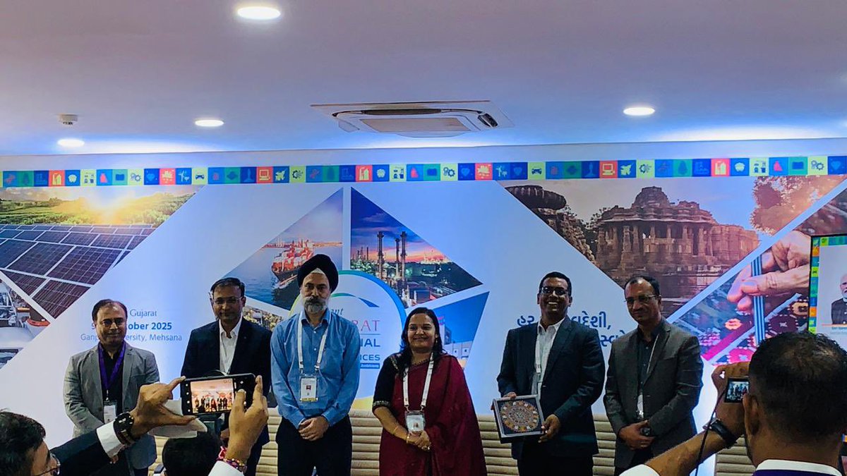GSEM_DST's tweet image. An actionable blueprint for Semiconductor Talent at Vibrant Gujarat: Industry & academia collaboration on CoEs and modern curriculum for ATMP roles. #WorkforceDevelopment #MicronTechnology