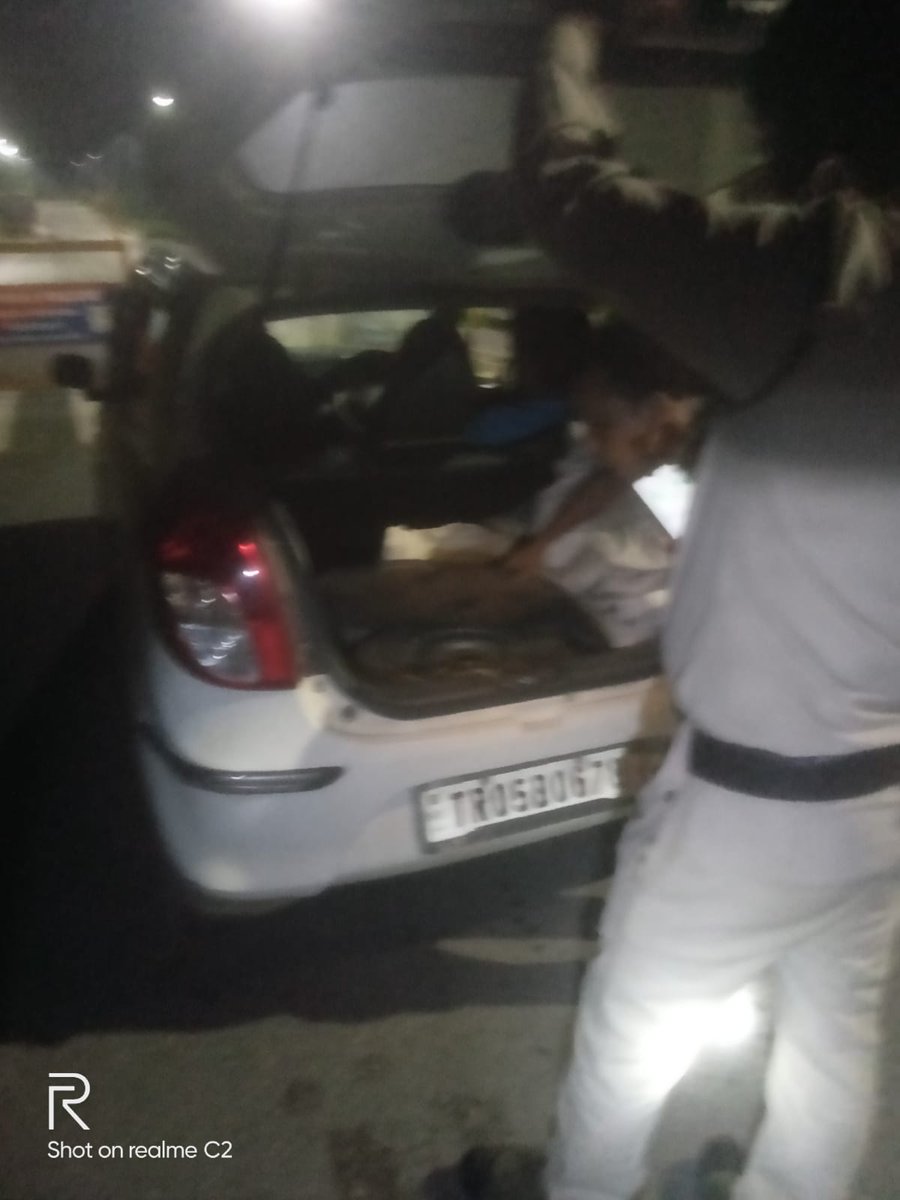 tp_north's tweet image. On 09.10.25 night Dharmanagar PS officer along with staff conducted special vehicle cheeking at Ananda bazar Naka point under Dharmanagar PS to prevent suspicious movement of illegel goods and to ensure compliance of Motor Vehicle Rules and take action against defaulters.