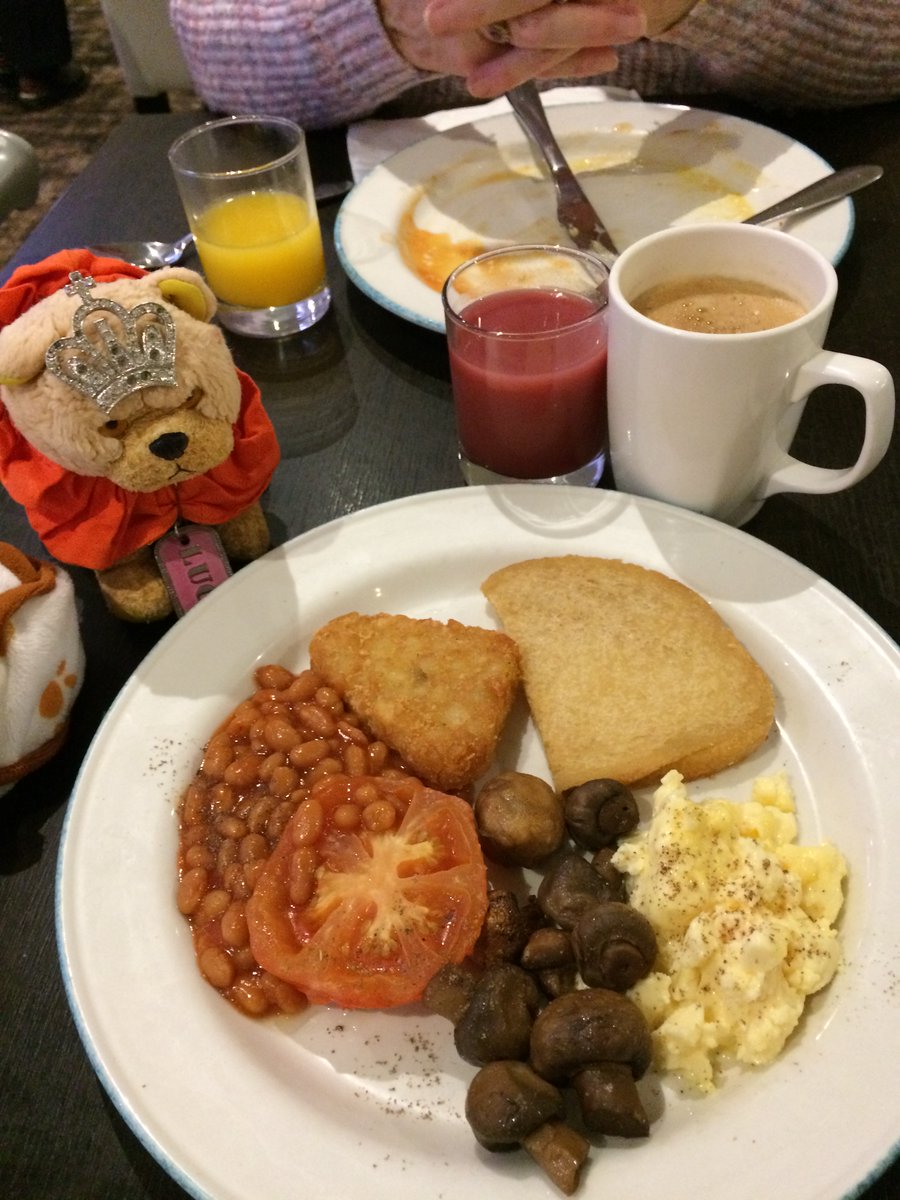 Day 4:  Charlie <a href="/RNLI/">RNLI</a> an’ Poppy #Legion ’s day @ #Shrewsbury #Castle ’s Laura’s #Tower .  Also Day 5 an’ our final #breakfast @ Alvaston Hall wit’ veg full #English , smoothie an’ cappuccino/espresso sel—blended #coffee .  Thanks both 2 #Warners an’ <a href="/Shearings/">Shearings Holidays</a> 4 bringin’ us ‘ere.