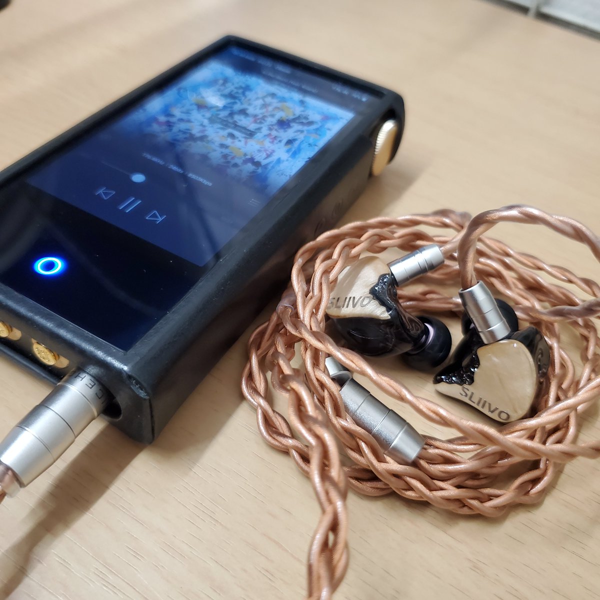 チハノトカ tweet media