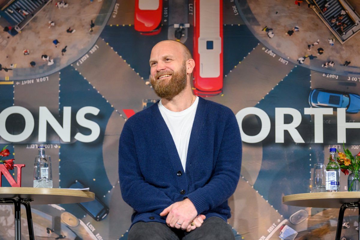 coldplayxtra's tweet image. Will Champion spoke with University students about his Coldplay origin story, current music industry landscape, Jason Statham &amp;amp; more for @Northeastern 

🎓 news.northeastern.edu/2025/10/09/wil…