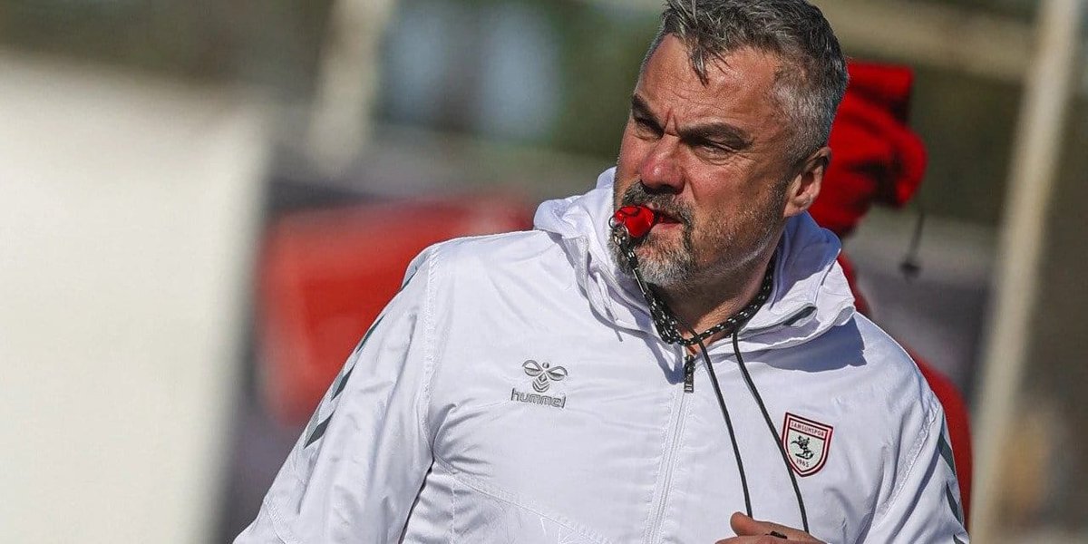 Samsunspor Analizi | Sportsbase Verileriyle
“Enerjinin, pas kalitesinin ve dayanıklılığın takımı.”
Bu floodu, <a href="/SportsBaseTR/">SportsBase Türkiye</a> verilerinden yola çıkıp fitness, bireysel ve takım raporları arasında bağ kurarak hazırladım