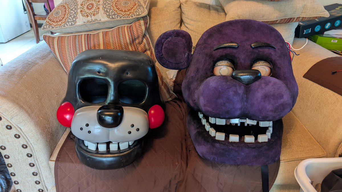 Comparison from my 2024 cosplay (2nd cosplay ever made, lefty) to my new 2025 cosplay, shadow Freddy ! He is movie accurate size btw- 
- #fnaf #fnaffanart
#FNAF2-#FNAFMOVIE
#cosplay #fnafcosplay #gaming #horror #horrorgames #fnafhstober2025