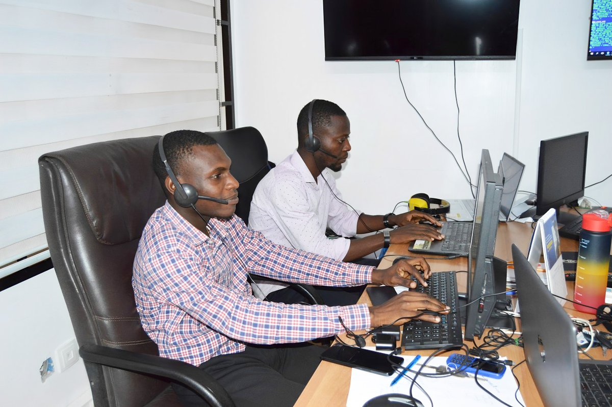 jenysasofficiel's tweet image. Chez JENY SAS, une plainte n’est jamais un problème : c’est une opportunité d’apprendre et de mieux vous servir.

En cette #SemaineDuServiceClient, on réaffirme notre engagement à :
✅ Un SAV rapide &amp;amp; humain
✅ Une écoute active
✅Totale satisfaction

#JENYSAS #InternetJENYal