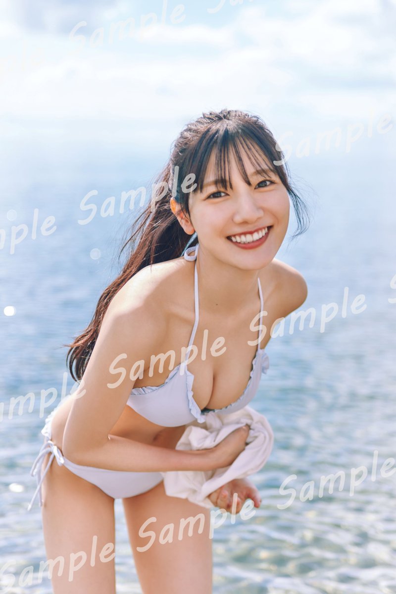 🩵 #テイクオフ HMV＆BOOKS SHIBUYA特典🩵

特典は折り目なしB3ポスター✨
キラキラの海とおひなスマイル☀️
見ていると元気がもらえますね🐚☀️

HMV＆BOOKS SHIBUYAはこちら👇
x.gd/FJp3g

#河田陽菜2nd写真集  
#日向坂46 #河田陽菜