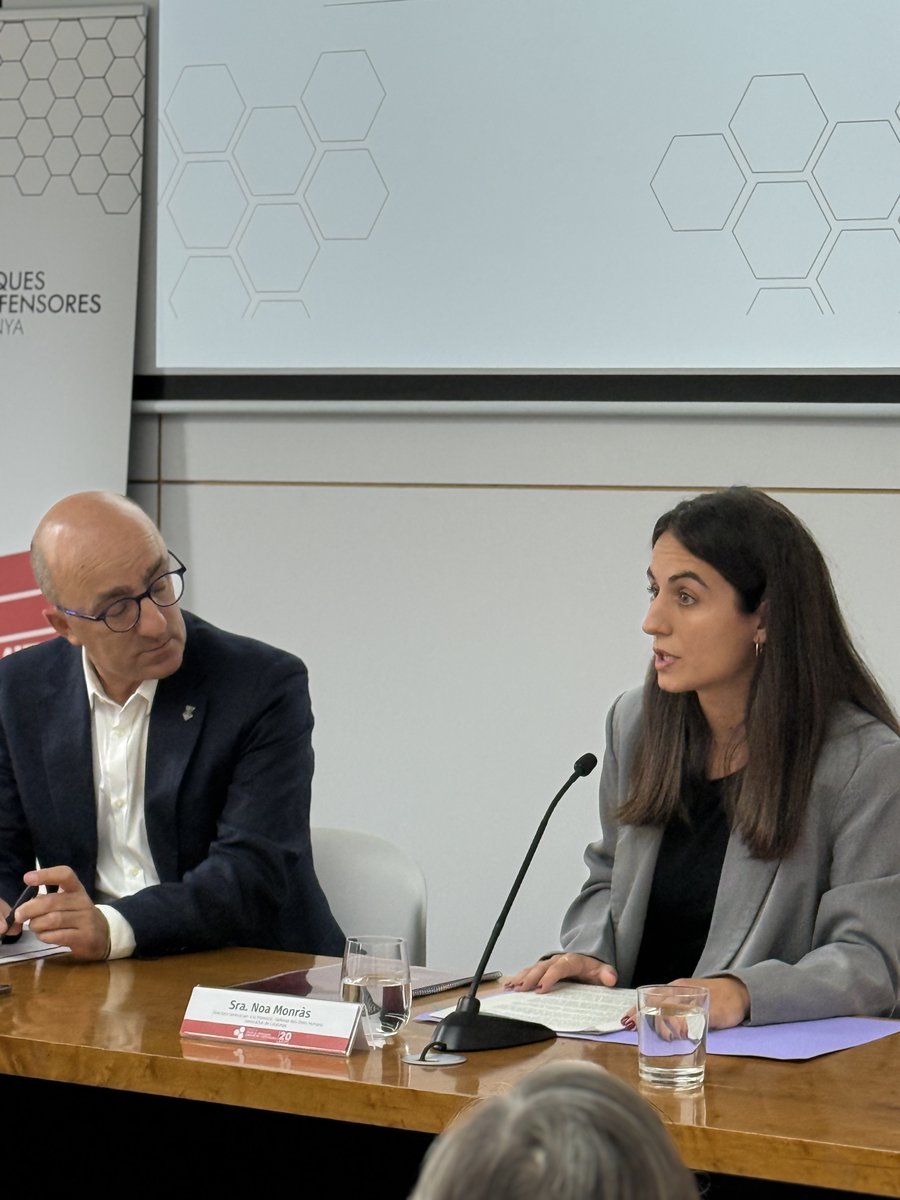 Clou l’acte la directora general per a la Promoció i Defensa dels Drets Humans de la Generalitat de Catalunya, Sra. Noa Monràs.