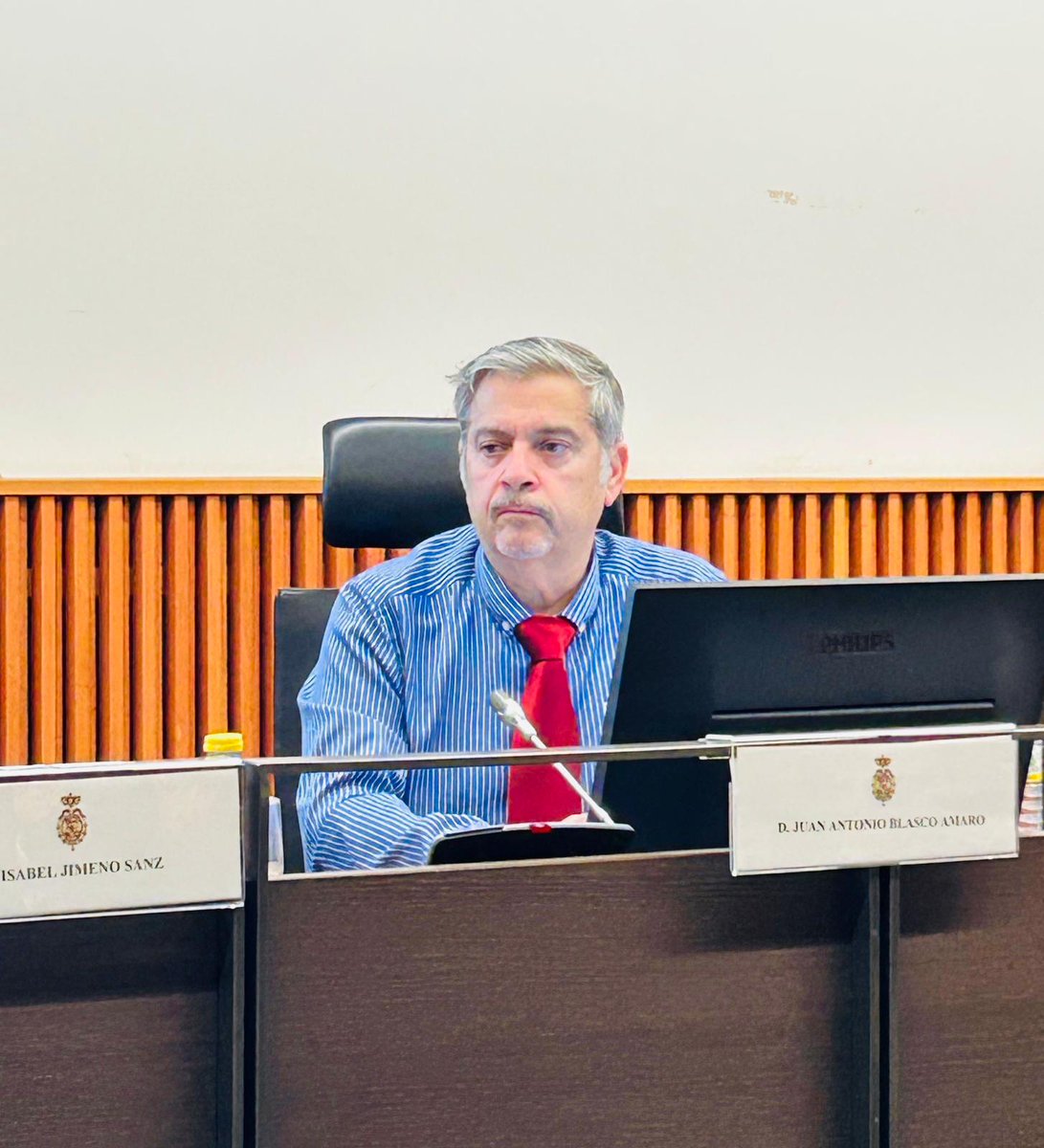 OdSalud's tweet photo. Jaime Jesús Pérez Martín (@jmedinensis) – Jefe de Prevención y Protección de la Salud, @Murciasalud ; presidente de la AEV.

Inmaculada Cuesta Esteve (@InmaCu19) – Enfermera y matrona; secretaria de ANENVAC.

Laura Vallejo Torres – Economista de la salud, Universidad de Las Palmas de Gran Canaria.