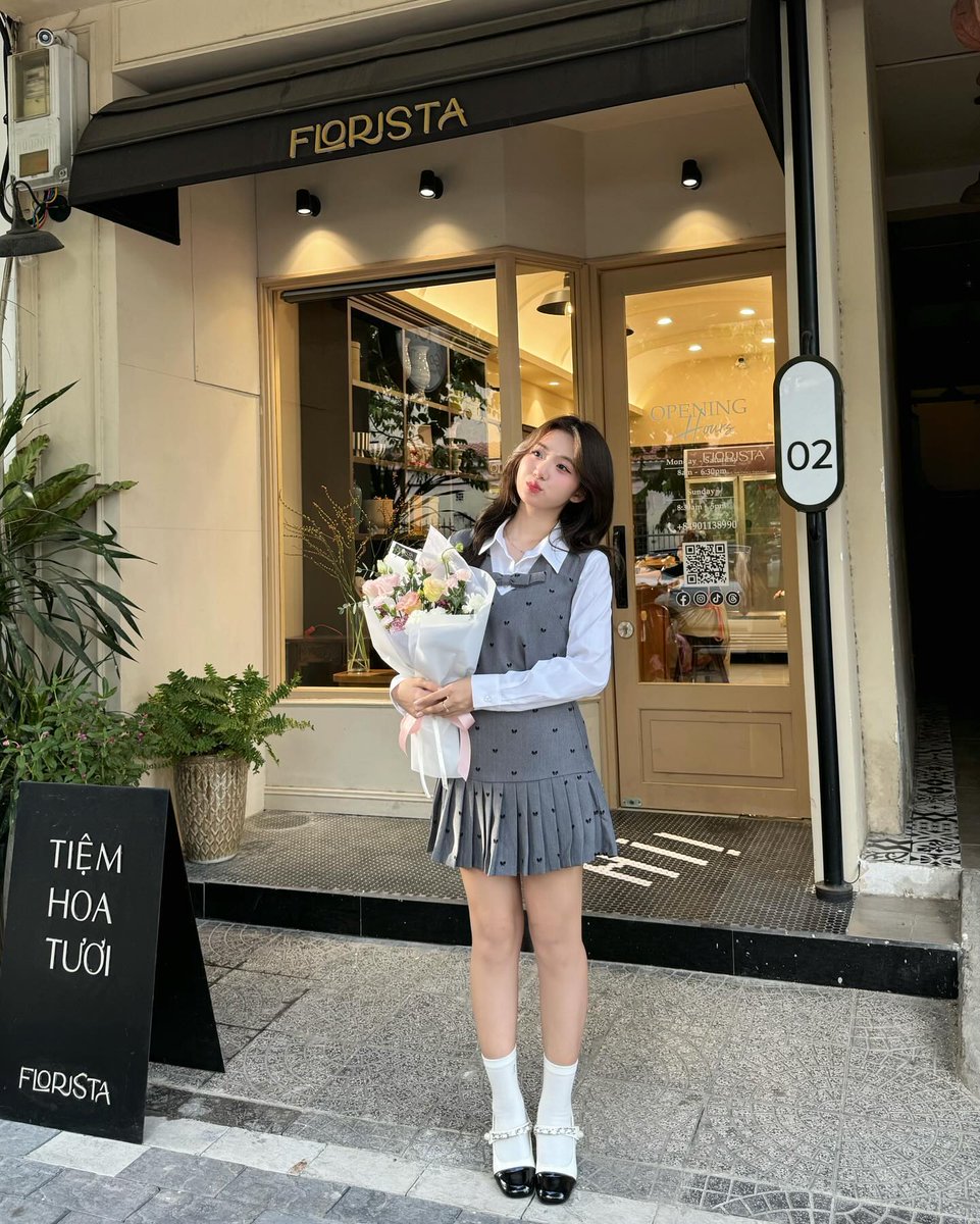 Good morning! ☕ Remember, your journey matters—keep walking, keep growing. 🌼

#foryou