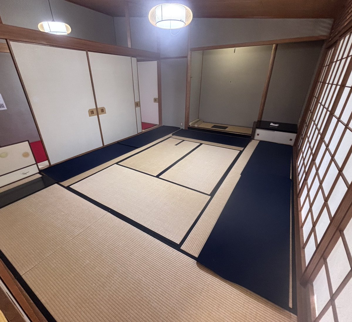 gwc_omotesenke's tweet image. ごきげんよう🌸
学習院女子大学　表千家茶道部です。

和祭がいよいよ明日から始まります！
本日は茶会の準備を進めました。

予約フォームは締め切りましたが、受付にて当日のご予約を承ることもできます。
ぜひお越しください🍵

#学習院女子大学 #gwc #学女 #和祭