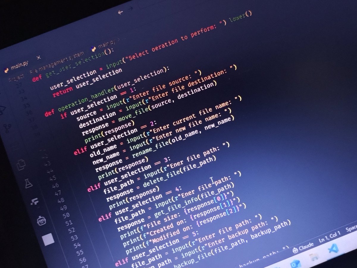 DataBoy_17's tweet image. Started revising Python... 🙊🙈