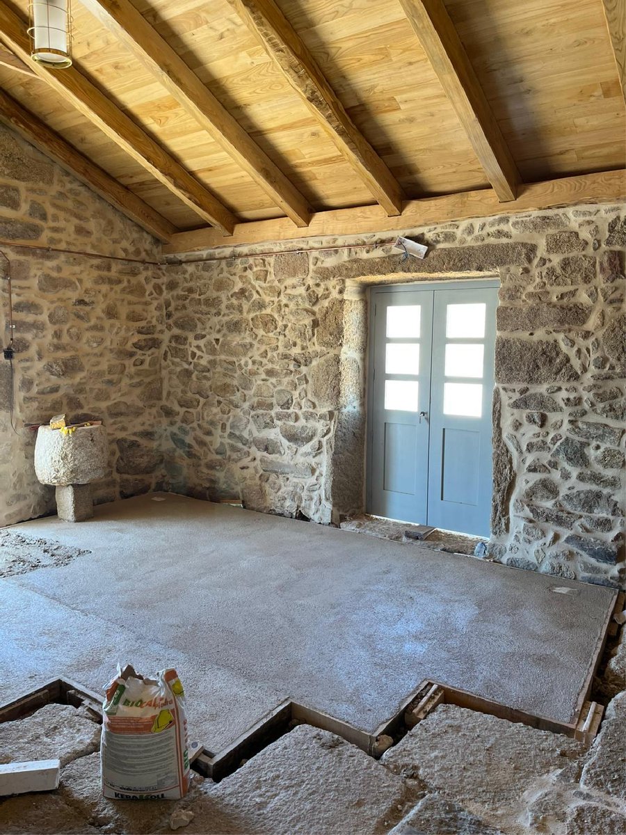 ipcepatrimonio's tweet photo. ⛏️#IPCERestaura | Finalizan las obras de conservación y restauración de la Taberna-Capilla de la Illa de Sálvora, una intervención promovida por el IPCE del @culturagob. https://t.co/Qndg7hz25y