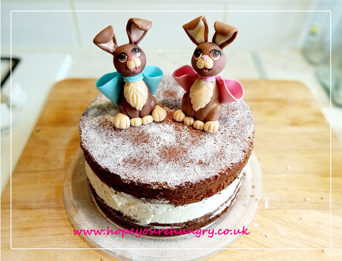 Good morning lovely Hungrys! It's a beautiful #Friday &amp; it's also #NationalCakeDecoratingDay, so here's a selection of my handmade #sugarart to brighten your morning. Have a #delicious day &amp; stay hungry! ;) x #bakeithappen #cake #caketopper #flowers #sculpture #edibleart