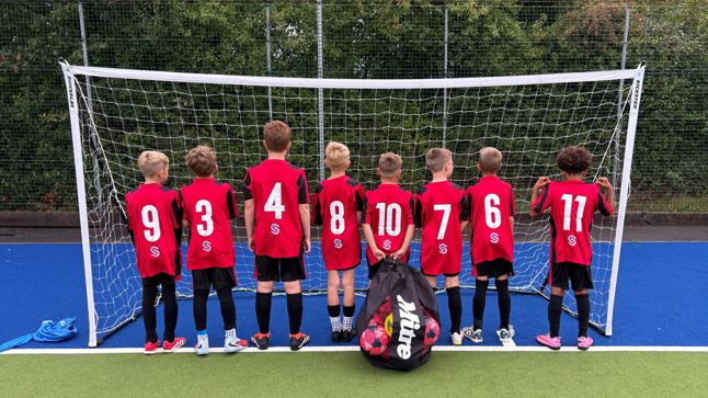 easuffolktories's tweet photo. Cllr Debbie McCallum, ward member for Kesgrave recently funded the Kesgrave Kestrels under 10’s football team. 
Funding has supported the purchase of kits, new sports equipment, and training courses for 20 young players allowing the boys to play regularly and  enjoy the fresh air https://t.co/FUSRysmwvU