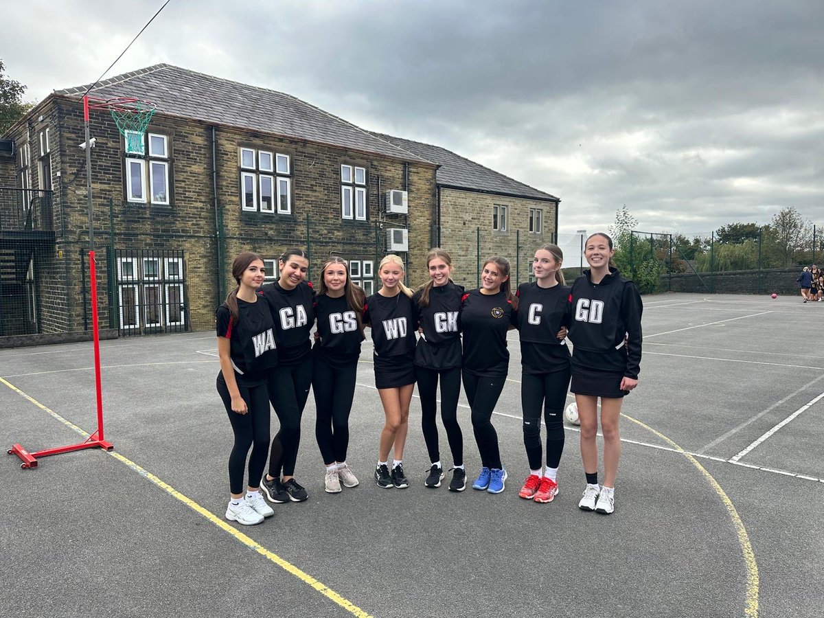 🎉Great start to the season!
Our U15 Netball team played their first game of the academic year away at Crossleys Heath on Wednesday and came away with a fantastic 17–10 victory! Well done, everyone — an amazing team effort!  💪👏Mrs Baker-Casey
