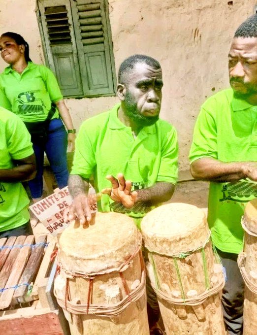 goodneigbhour's tweet photo. South African man is going viral for his unique drumming skills https://t.co/wIouHvWJy2