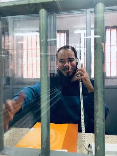 outsidersesp's tweet image. Violadores que no pisan la cárcel, mientras Pablo Hasel lleva ya cuatro años pudriéndose entre rejas por denunciar desde sus canciones que aquí no hay democracia.
Esta es su justicia.