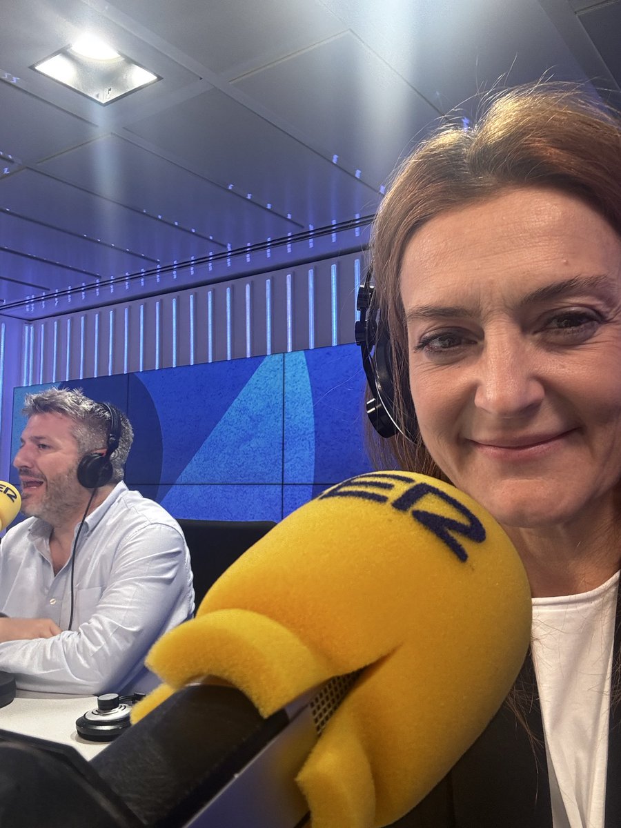 Aquí estamos una noche más en <a href="/Hora25/">Hora 25</a>