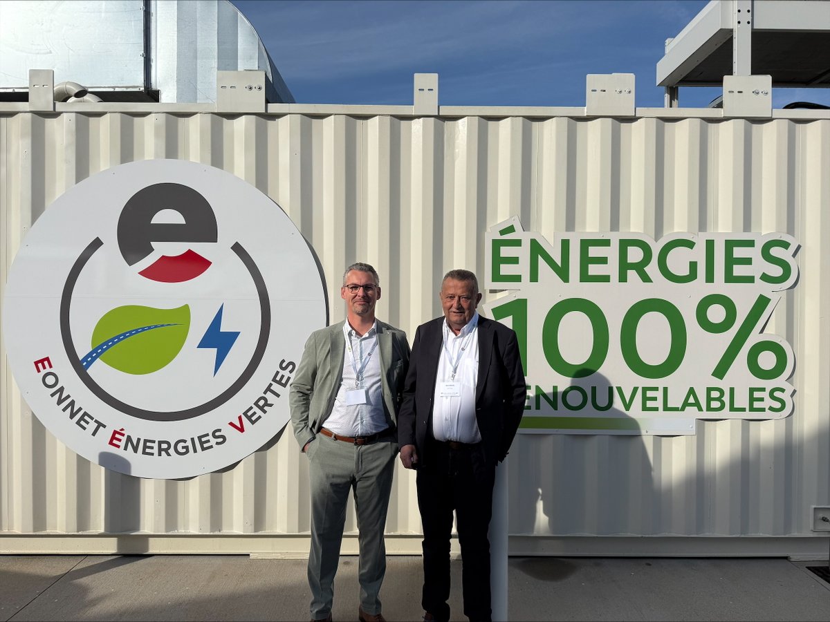 🔋✨ Inauguration réussie chez notre client historique Groupe Eonnet !

LVR a eu le plaisir de participer à l’ouverture de la nouvelle station gaz et électrique, qui marque le lancement officiel de leur filiale Eonnet Énergie Verte 🌱

#RSE #MobilitéDurable #ÉnergieVerte