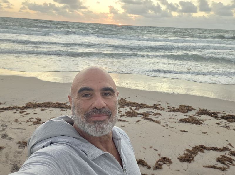 Back in Florida. Reset in motion.

No caffeine. No alcohol. No sugar.

Just light workouts, grounding, and alignment.

After months on the move across countries and time zones, this quiet feels earned.

It’s not detox.

Its design.

Running on empty doesn’t serve clarity or