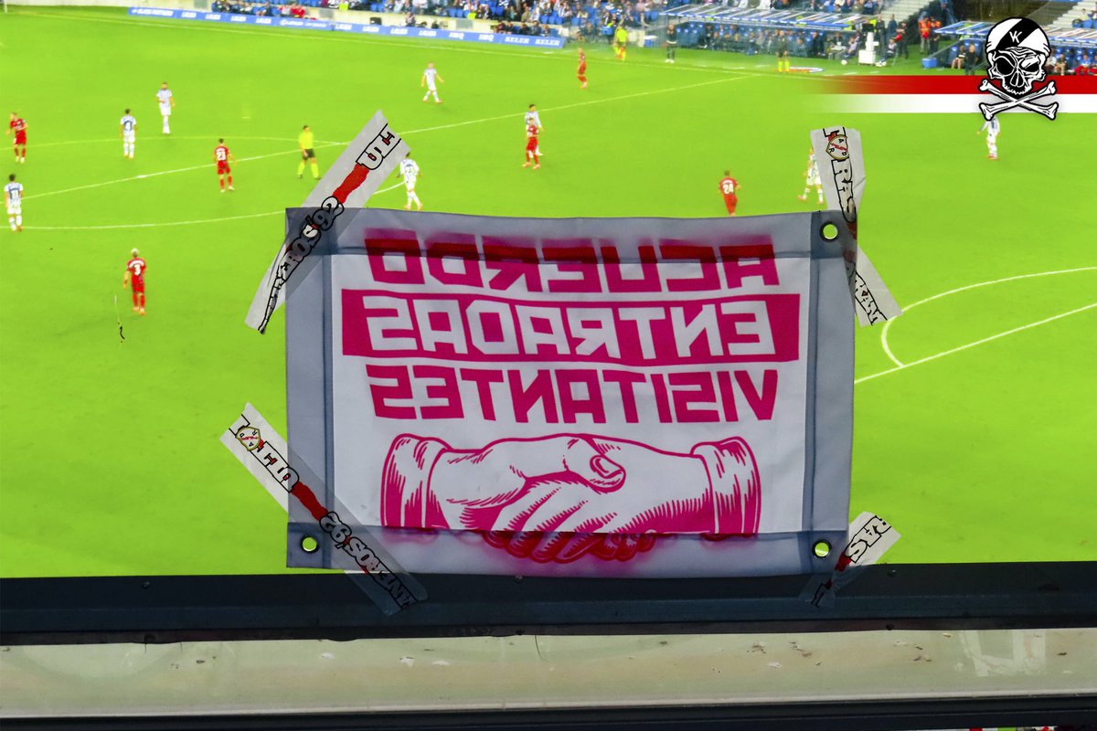 Por segundo año consecutivo volvimos a ganar en Donosti.

Otra visita y otro puerto conquistado por una afición rayista que no va a parar de reivindicar un acuerdo de entradas visitantes para todos.

Todas las fotos del desplazamiento en nuestra web bukaneros.org/2025/10/real-s…