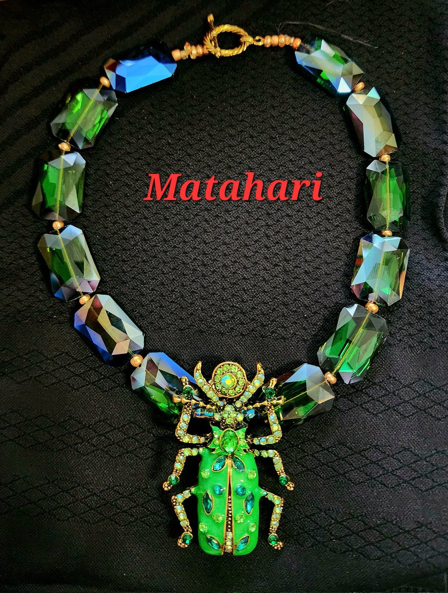 TirzhaVVAma's tweet image. Escarabajos en collar de Cristales. Diferentes y elegantes. #Matahari Jewelry #Fashion #accesorios #designer @tirzha