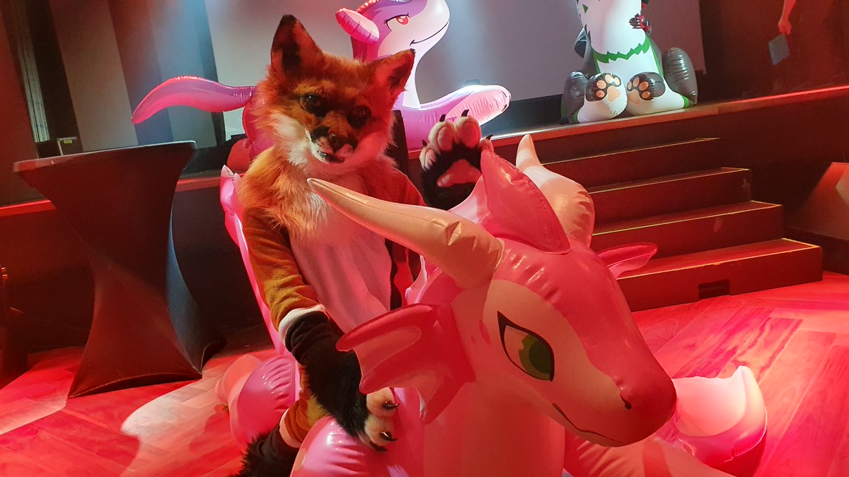crowpudding's tweet image. Happy #FursuitFriday. Had so much fun at #Furnavia. #inflatable