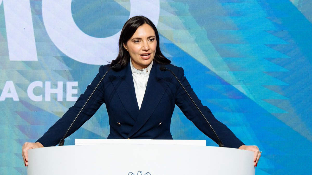 Serve un pacchetto di misure per i giovani fatto di incentivi fiscali, semplificazioni, prestiti agevolati, sovvenzioni dirette ed equity. Fatto dal coraggio di cambiare ritmo. Lo chiediamo il prima possibile. Già per questa #Leggedibilancio - <a href="/MariaAnghileri/">Maria Anghileri</a> #Capri40