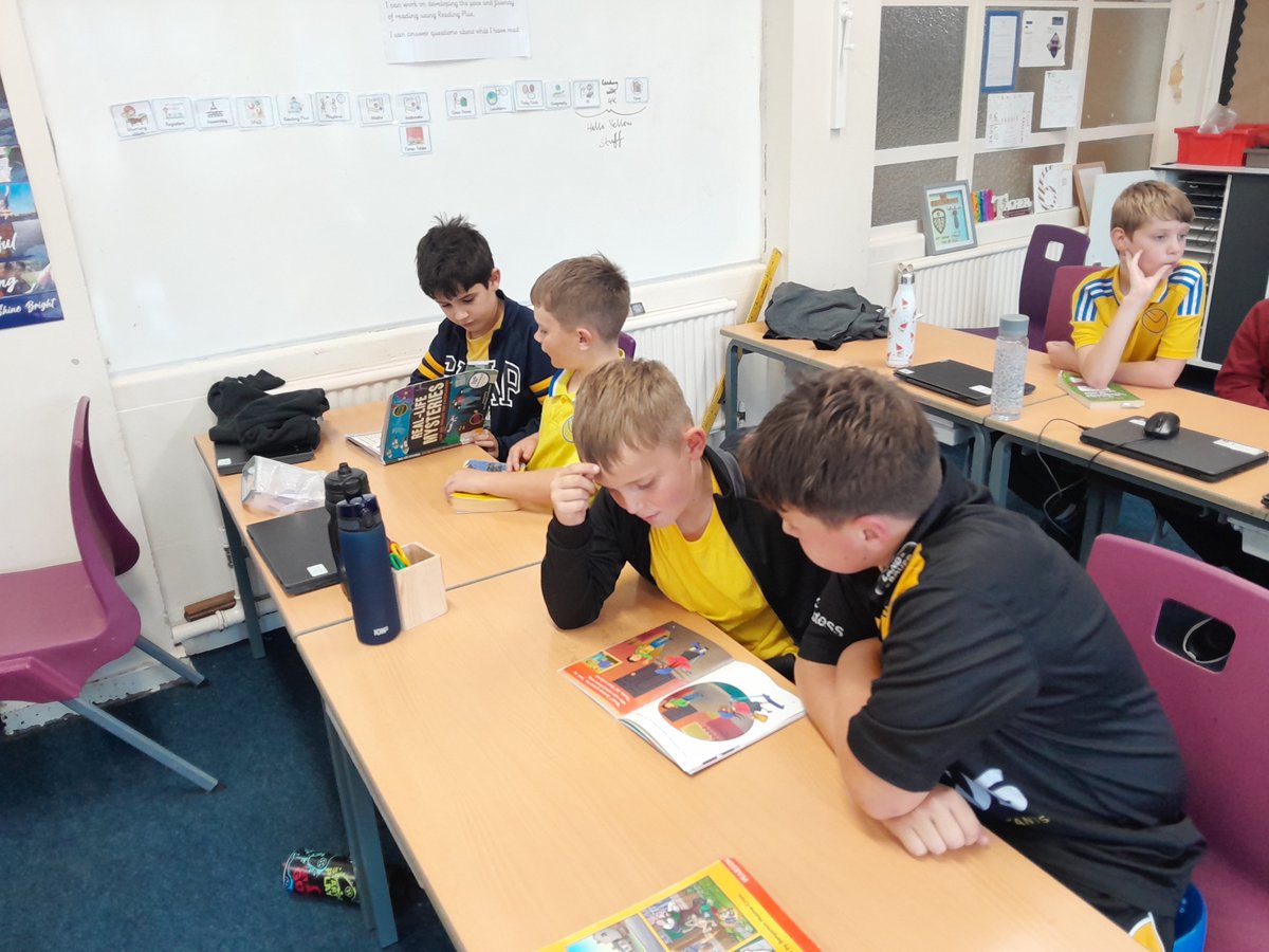 4K and 6F really loved sharing stories as part of Hello Yellow Day. #happy #community